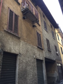 Foto Negozio in via mornerino, Canzo di 105 m² con 4 locali in vendita