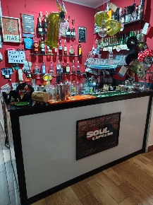 Foto Attività commerciale in Via Ilioneo, Napoli di 180 m² con 6 locali