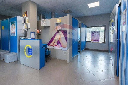 Foto Attività commerciale in via Antonio Gramsci, Gravina di Catania Centro