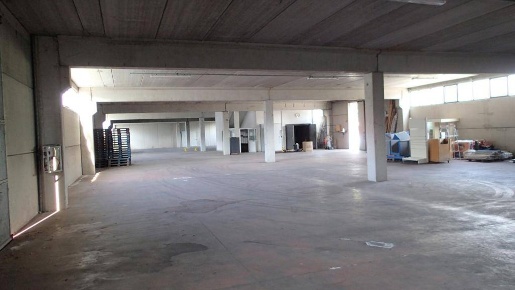 Foto Attività commerciale in Via delle bocchette, Camaiore di 7200 m²