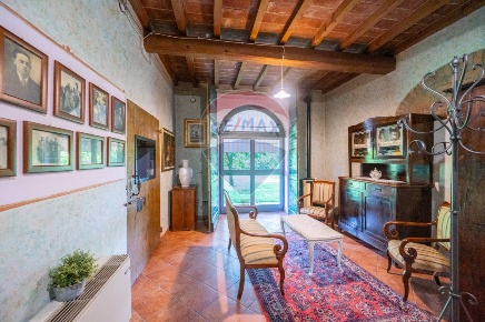 Foto Cessione attività in VIA PALAZZO, Viadana di 545 m² con 16 locali