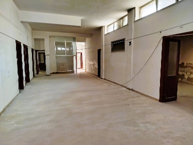 Foto Attività commerciale in Via Dante Canducci, Nettuno di 500 m²
