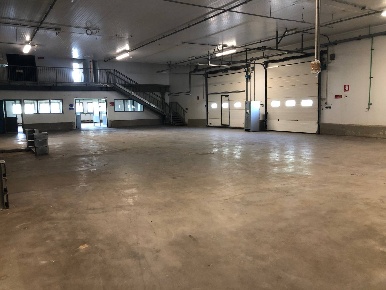 Foto Attività commerciale in Via giuseppe duccini, Massarosa di 700 m²