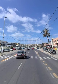 Foto Locale commerciale a Cagliari Marconi di 350 m² con 2 locali