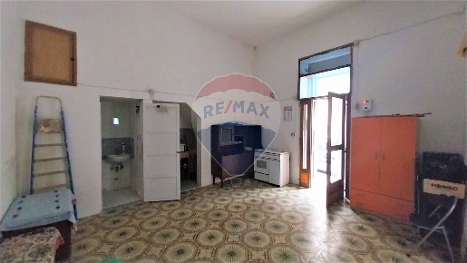 Foto Laboratorio in via Giambattista Odierna, Ragusa Centro di 35 m²