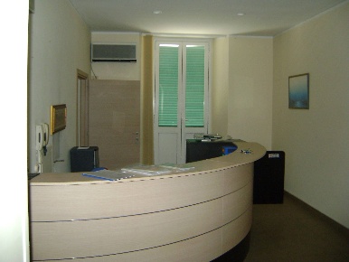 Foto Ufficio in Via Giuseppe Garibaldi, Livorno di 600 m² con 18 locali