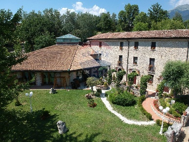 Foto Hotel in Località Massarella, Settefrati di 1000 m² con 30 locali