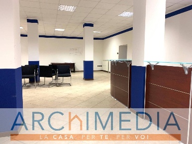 Foto Ufficio in Via Carcano, Varese Biumo Inferiore - Superiore di 200 m²