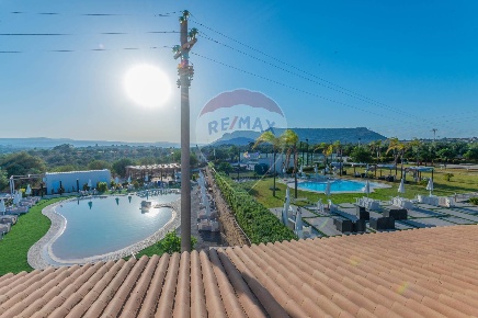 Foto Attività commerciale a Siracusa Belvedere - Tremmilia di 13000 m²