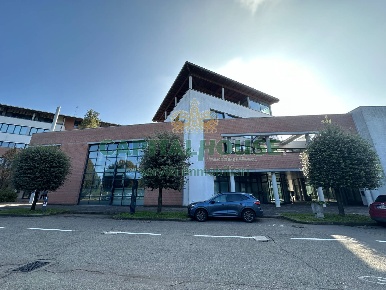 Foto Locale commerciale a Castel Maggiore di 150 m² con 2 locali in vendita