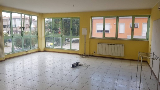 Foto Ufficio in Calcinelli, Colli al Metauro Calcinelli di 140 m²