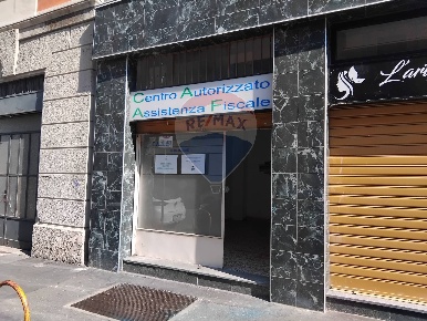 Foto Negozio in via grazioli, Milano Affori di 65 m² con 3 locali