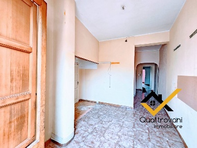Foto Ufficio in Via Pidatella, Catania Picanello di 78 m² con 2 locali