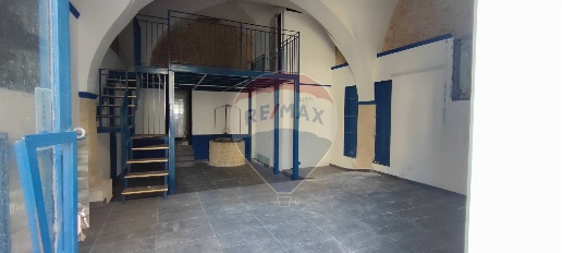 Foto Attività commerciale in VIA ROMA, Caltagirone Centro di 81 m²