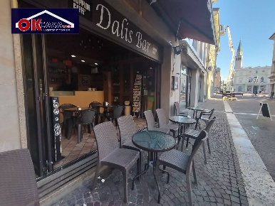 Foto Attività commerciale in p.zza cavour, Monfalcone Centro di 68 m²