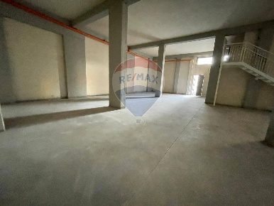 Foto Attività commerciale in Via: Luigi Capuana, Camporotondo Etneo
