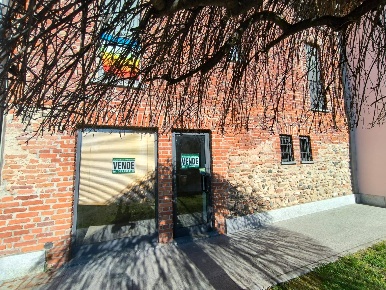 Foto Locale commerciale in VIA SANTA MARIA, Mezzomerico di 85 m² in vendita