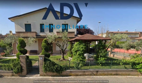 Foto Hotel in Via Fosse Ardeatine, Bastia Umbra Bastia di 450 m² in vendita
