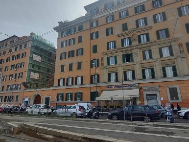 Foto Locale commerciale in Piazza Antonio Mancini, Roma Flaminio di 78 m²