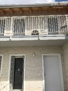 Foto Ufficio a Montebelluna Centro di 100 m² con 4 locali in vendita