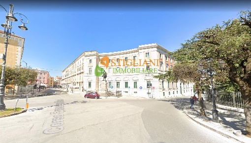 Foto Locale commerciale in Centro, Campobasso Centro di 240 m² con 2 locali
