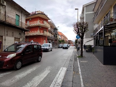 Foto Locale commerciale in via roma, Pomigliano d'Arco Centro di 40 m²