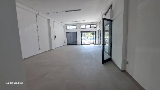 Foto Locale commerciale a Montesilvano di 100 m² con 1 locali in affitto