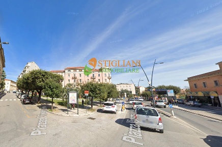 Foto Locale commerciale in centro, Campobasso Centro di 50 m² con 1 locali