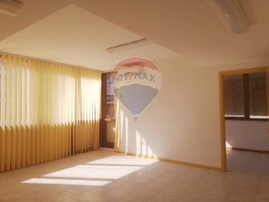 Foto Ufficio in Via martiri VI ottobre, Lanciano Centro di 48 m² in vendita
