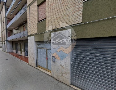 Foto Locale commerciale in VIA BARILATTI, Tolentino Centro di 31 m²