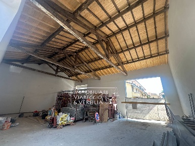 Foto Magazzino in Virgilio, Viareggio Darsena - Ex Campo di Aviazione