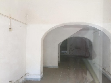 Foto Attività commerciale in Via Fiorentina, Pisa Sant'Ermete - Putignano