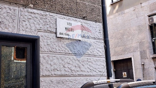 Foto Locale commerciale in Vico Maglioli, Napoli Mercato di 35 m²