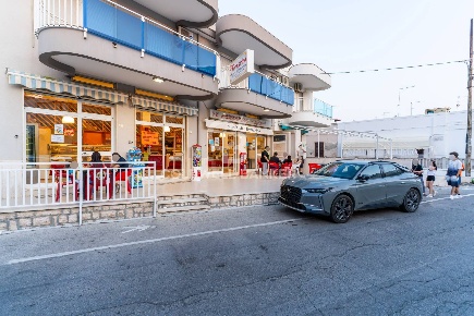 Foto Attività commerciale in Via del Faro, Fasano Savelletri, Torre Canne