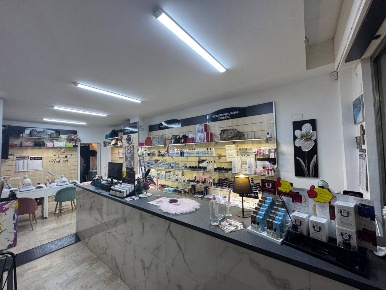 Foto Negozio in Via Camillo Camilliani, Palermo di 36 m² con 2 locali