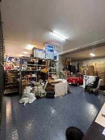 Foto Magazzino in Via Enrico Berlinguer, Giarre Centro di 318 m² in vendita