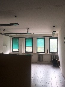 Foto Ufficio in zona industriale, Bolzano di 100 m² con 4 locali in affitto