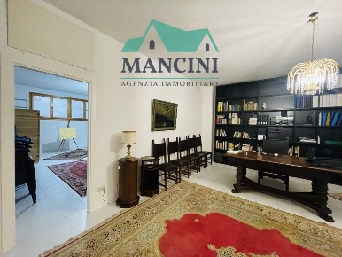Foto Ufficio in COLLE PARADISO, Jesi Colle Paradiso di 130 m² con 4 locali