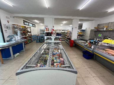Foto Attività commerciale in VIA INCORONATA, Vasto di 153 m² in vendita