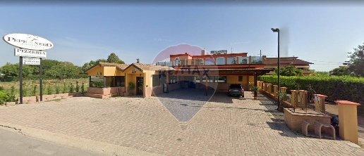 Foto Hotel in Via Elsa Morante, Cepagatti Villareia di 726 m² con 20 locali