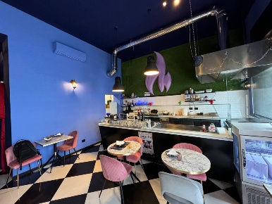 Foto Negozio in Via Carlo Farini, Milano Farini di 88 m² con 4 locali