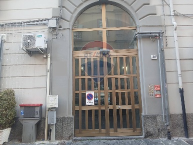 Foto Box in VIA BARI, Napoli Vasto di 41 m² con 1 locali in vendita
