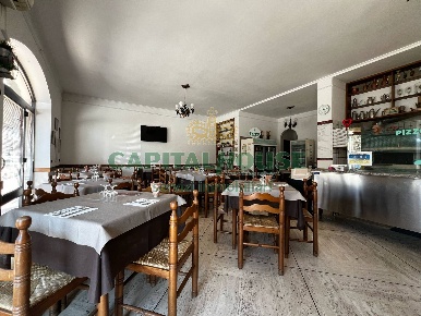 Foto Attività commerciale a Atripalda di 150 m² con 3 locali in vendita