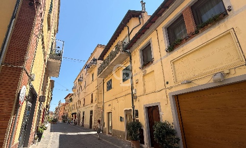Foto Appartamento in Via Vincenzo Gioberti, Orbetello Centro di 60 m²