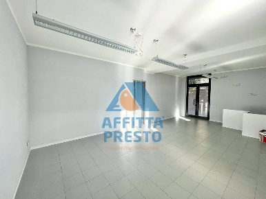 Foto Ufficio a Empoli di 180 m² con 1 locali in affitto