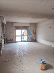 Foto Attività commerciale a Empoli di 130 m² con 2 locali in affitto