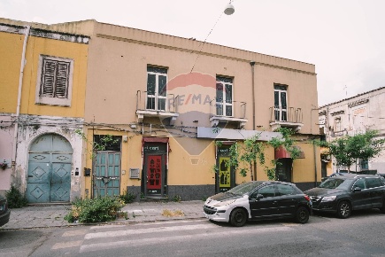 Foto Laboratorio in Via Della Concordia, Catania di 365 m² con 2 locali