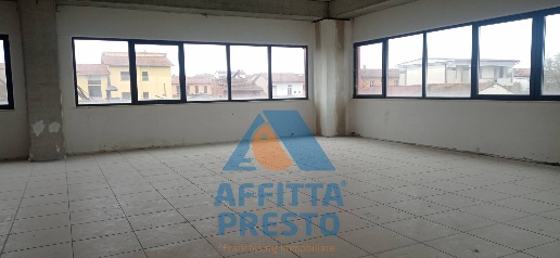 Foto Ufficio a Santa Croce sull'Arno di 340 m² con 1 locali in affitto