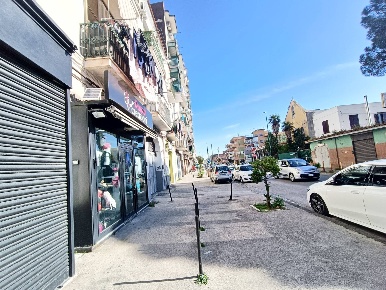 Foto Locale commerciale a Napoli di 40 m² in affitto