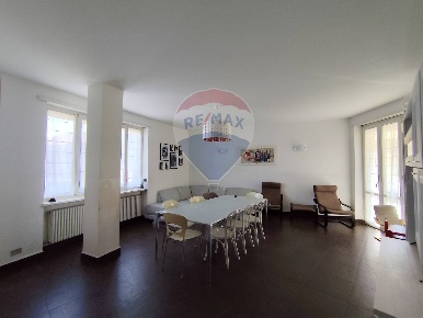 Foto Appartamento in Via Silvio Pellico, Nichelino di 158 m² con 4 locali